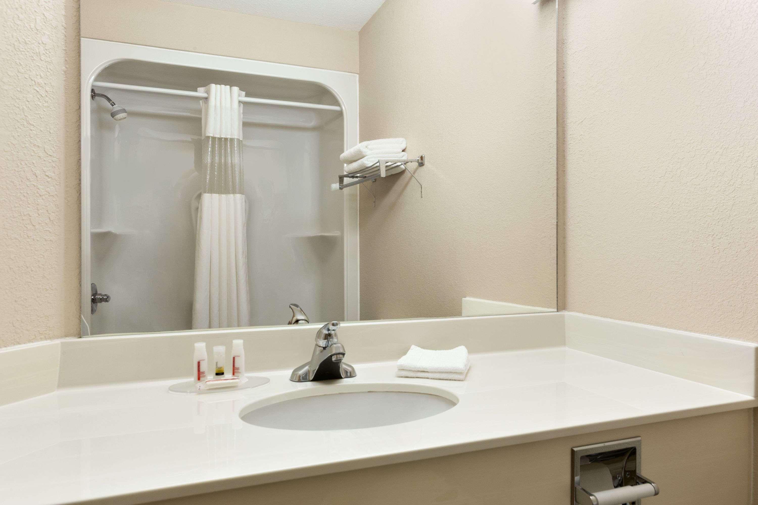 Days Inn & Suites By Wyndham Winkler Luaran gambar